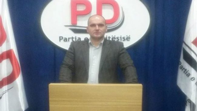Lëreni anash ngjyrat politike dhe partiake, punoni në interes të përgjithshëm