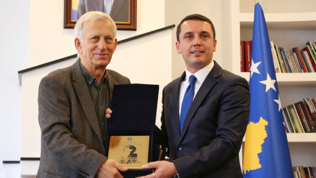 Çmimi Kombëtar Letrar për Vepër Jetësore “Azem Shkreli” i ndahet Ibrahim Kadriut