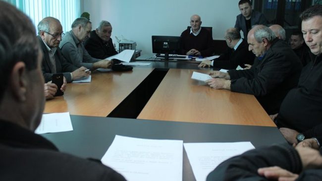 Haliti takon kryetarët e fshatrave në largim, i falënderon ata për bashkëpunim