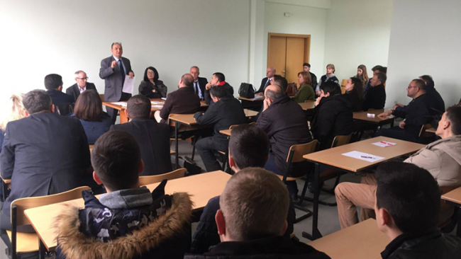 U mbajt diskutimi publik mbi Maturën Shtetërore 2019