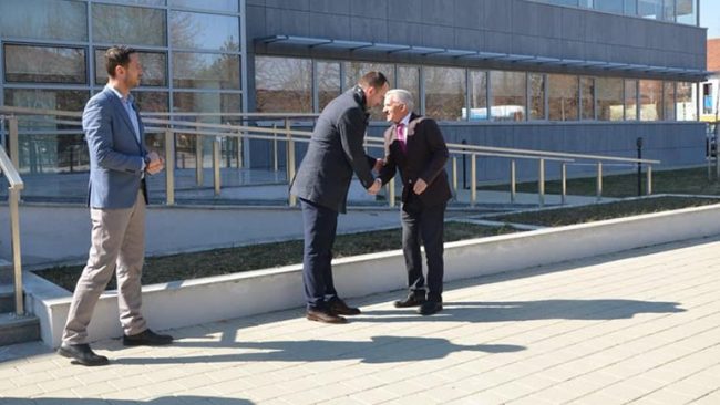 Ambasadori i Shqipërisë në Kosovë, Qemal Minxhozi viziton komunën e Kamenicës
