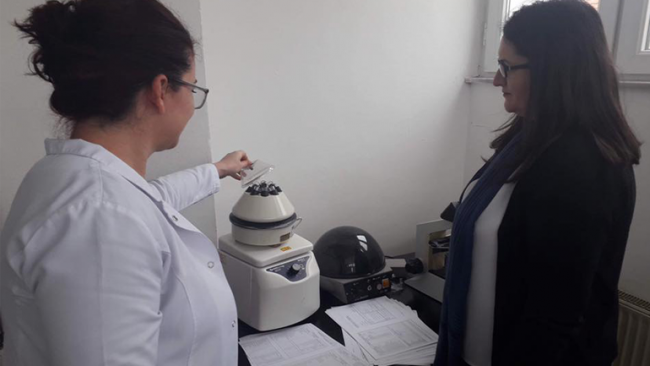 Shtohet shërbimet shëndetësore në QKMF, në repartin e laboratorit
