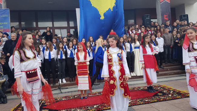 SHFMU “Thimi Mitko” me aktivitete shënoi 11 vjetorin e Pavarësisë së Kosovës