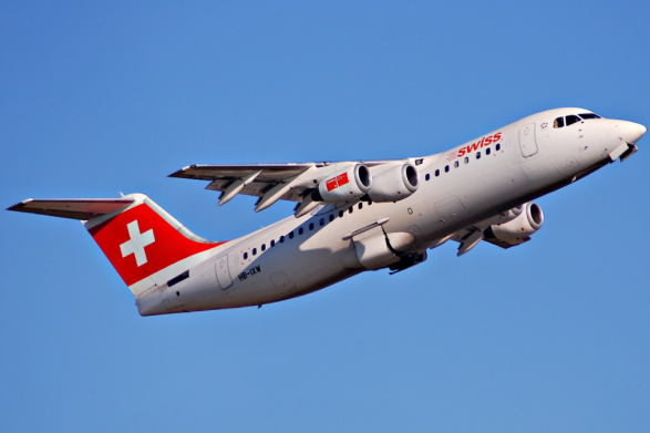 Zvicerantët udhëtojnë me aeroplanë brenda Zvicrës, kërkohet ndryshim