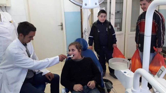 Me moton “Më përkrah sot, që nesër të jem i pavarur” u shënua Dita Botërore e personave me sindromin Daun