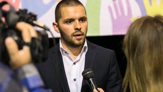 Partia, pushteti dhe qeverisja