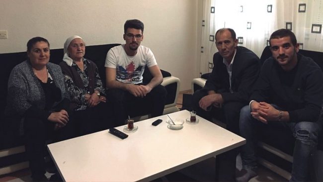 Edhe Zeqir Jahiri punëtor teknik në shkollën e Vërbicës së Zhegocit që tre muaj nuk është paguar