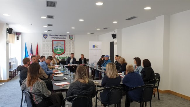 U mbajt tryeza në lidhje me vetëdijesimin e qytetarëve për të qenë pjesë e vendimmarrjes