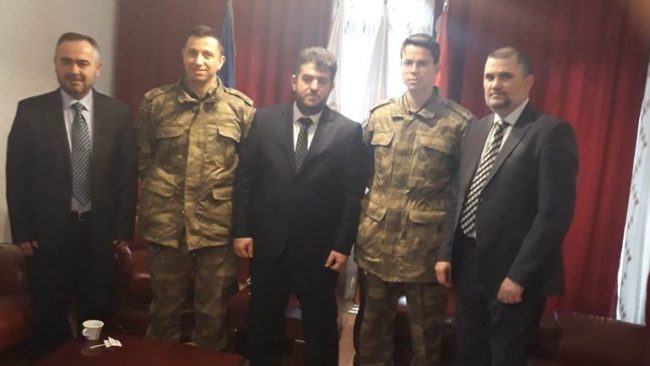 Kryetari i KBI në Gjilan priti në takim lamtumirës komandantin e LBT Burhan Albajrak