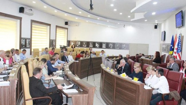 Maliqi: Komuna e Gjilanit është shpërblyer për performancë të mirë financiare