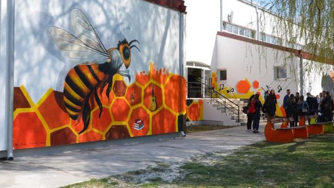 Realizohet murali nga artistët e tri komuniteteve