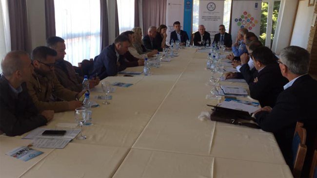 U mbajt tryezë informuese për qasjen në drejtësi dhe ndihmë juridike falas