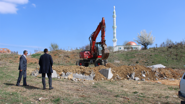 Gjilani rrënon një objekt, po ndërtohej në pronën komunale