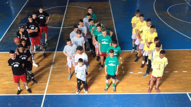 Turnir sportiv me nxënës të etnive të ndryshme