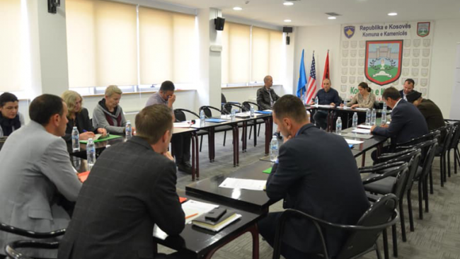 Tryezë rreth “Transparencës në administratën publike, shqyrtimi i kërkesave të qytetarëve nga ana e ekzekutivit”
