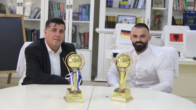 Haziri përgëzon kampionin absolut Flamur Grabovcin