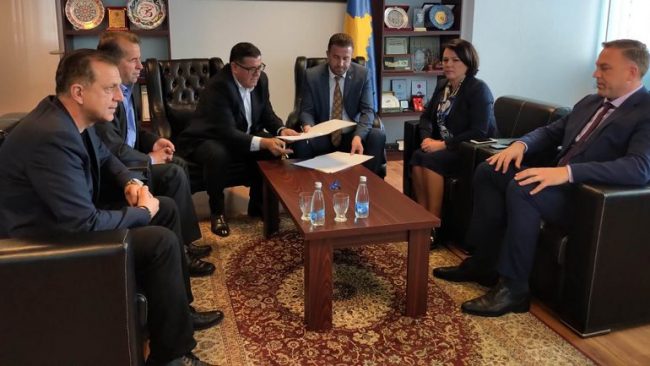 Haziri e Demiri nënshkruajnë memorandum për zhvillimin e infrastrukturës në bujqësi