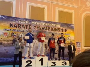 Karateistët gjilanas kthehen me medalje nga Kampionati “Merdian XXVII”