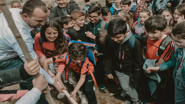 Kastrati në përkrahje të fushatës “Mbjelle një pemë”