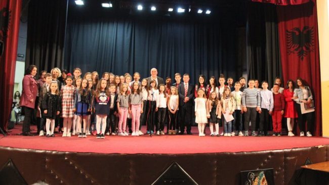 U mbajtën garat komunale të kreativitetit dhe mendimit kritik