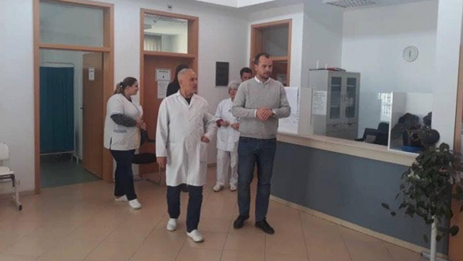 Kastrati viziton Qendrën Mjekësore Familjare në Roganë