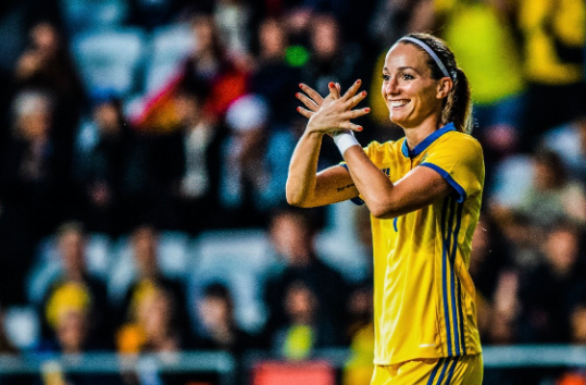 Ndërtohet statujë për futbollisten kosovare në Suedi