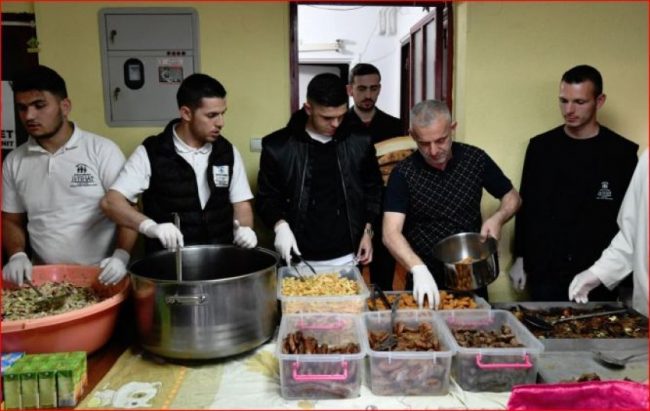 Super Rashica, shtron iftar për 310 persona