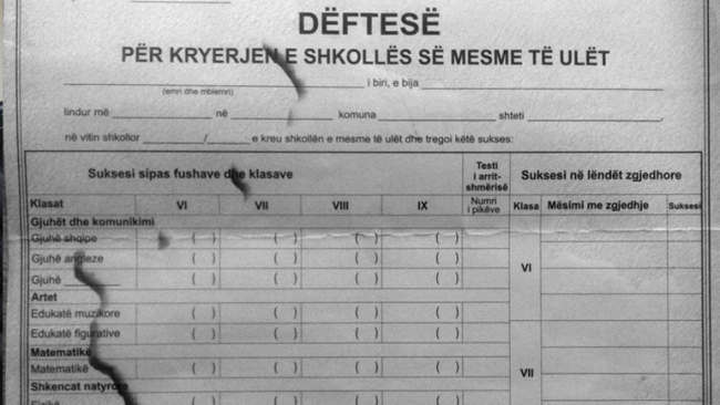 Me shkas, dëftesat: A po e paraqesin Kosovën si pjesë të Serbisë?!