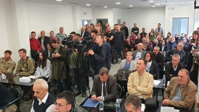Mbahet diskutimi publik me qytetarë për ndërtimin e digave ujore në Kamenicë