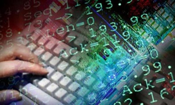 Arrestohet i dyshuari për veprat penale “Hyrje në sistem kompjuterik dhe Ngacmim”