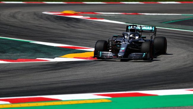Mercedes triumfon në Spanjë, Ferrari mbetet jashtë podiumit