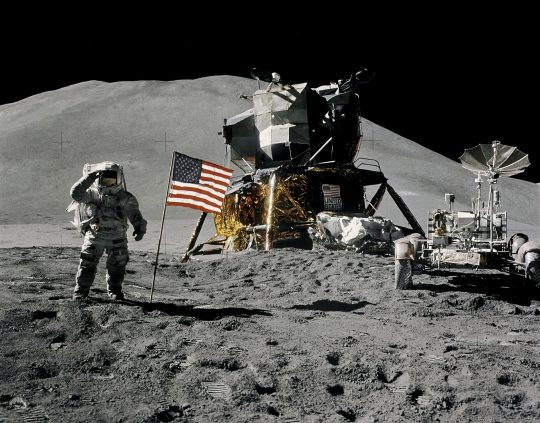 Astronautët do të qëndrojnë në shpellat e Hënës
