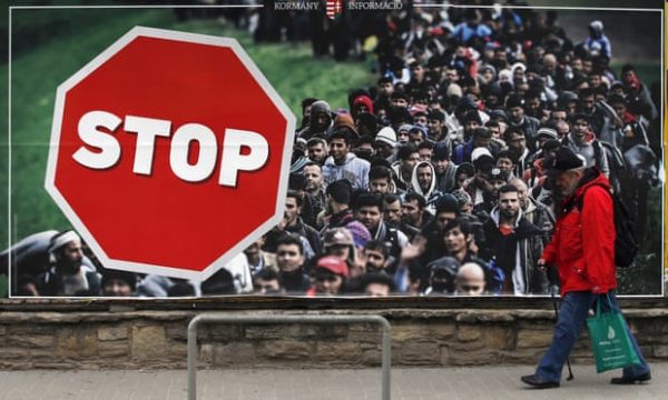 BE akuzon Hungarinë se po nxit urrejtje ndaj emigrantëve