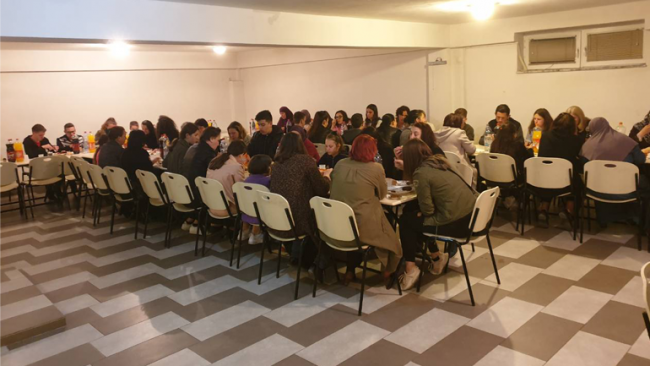 KBI në Gjilan iftarin e parë të organizuar e shtroi për jetimët e Komunës së Gjilanit