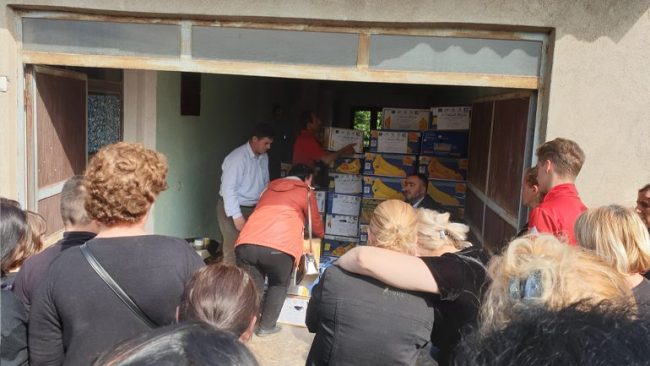 Shoqata Humanitare “Bereqeti” ka shpërndarë 150 pako ushqimore për jetimët e Gjilanit