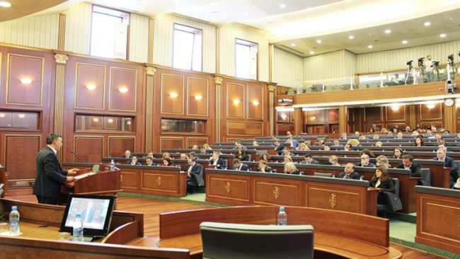 Veseli fton të gjithë të bashkohen për dënimin e gjenocidit serb në Kosovë, shpalos planin e tij