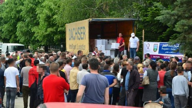 Shpërndahen 400 pako ushqimore për familjet në nevojë