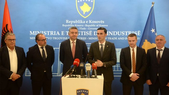 Ministrat Shala dhe Klosi dakordohen për oferta të përbashkëta turistike Kosovë-Shqipëri
