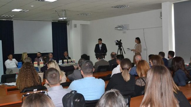Në Universitetin “Kadri Zeka” promovohen katër libra të mësimdhënësve të Fakultetit të Edukimit