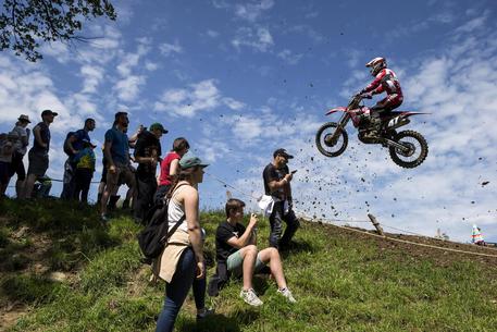 Motoristi italian humb jetën gjatë garës