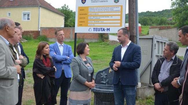 Përurohet projekti për rregullimin e ujësjellësit në lagjen Çamëria