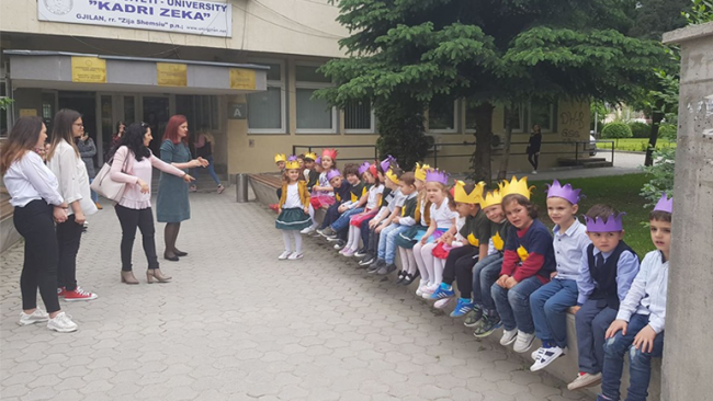 Studentët e Universitetit Publik “Kadri Zeka” shënojnë 1 Qershorin-Ditën e Fëmijëve