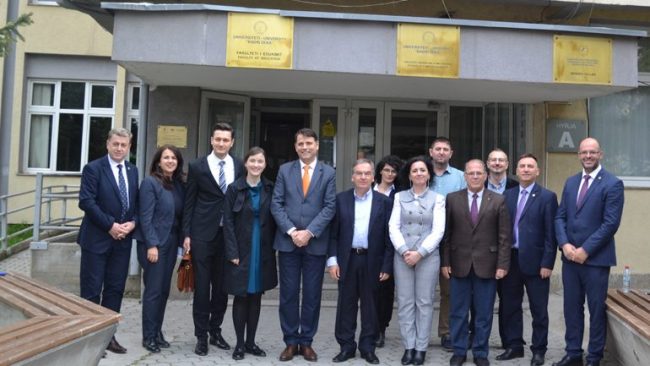 Ekspertët për akreditim kanë qëndruar në Universitetin “Kadri Zeka”