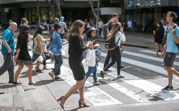 New York, kush përdor telefonin në zebra do të gjobitet!
