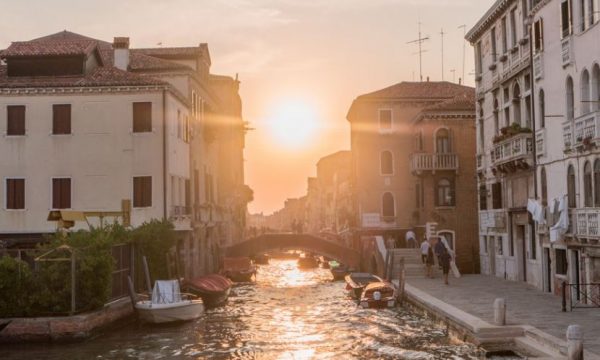 Temperatura të larta kaplojnë edhe Italinë