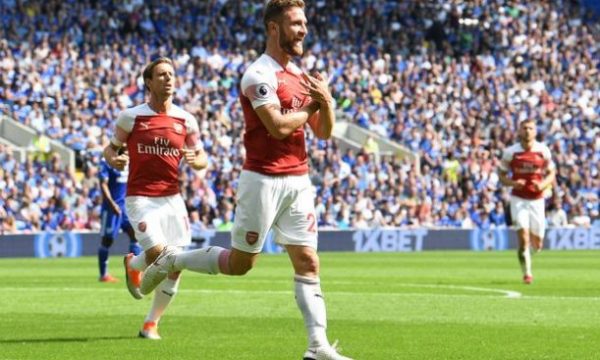 Mustafi e bën shqiponjën midis Greqisë