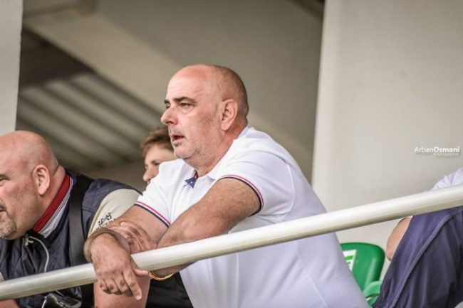 E fitoi barazhin dhe nuk ndalet, Zeka tani kritikon Canën