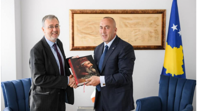 Kryeministri Haradinaj priti në takim ambasadorin Pat Kelly