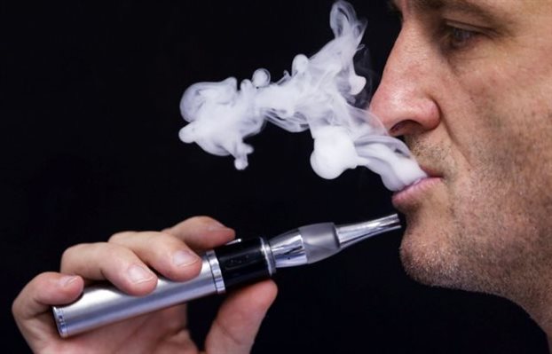 Qyteti i parë që ndalon shitjen e cigareve elektronike