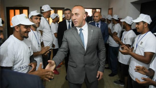 Kryeministri Haradinaj vizitoi komunitetin egjiptian në Fushë Kosovë, në kuadër të “Javës së Egjiptianëve”